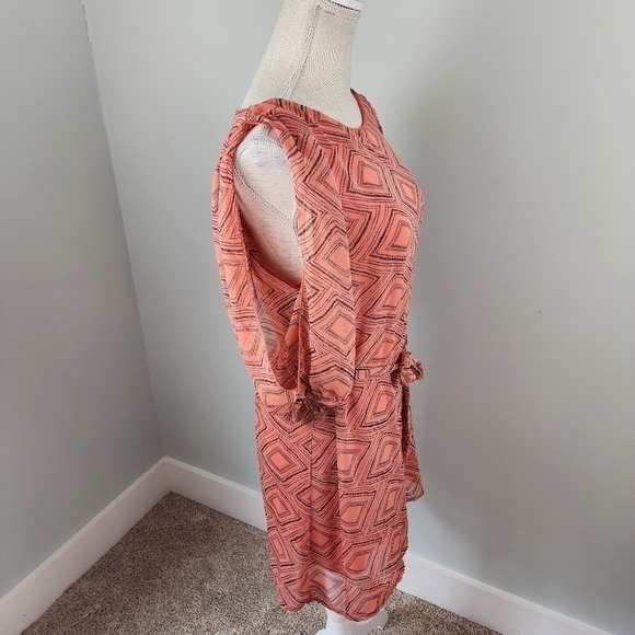 TRAC WOMEN'S BELTED WAIST COLD SHOULDER LINED DRESS SIZE SMALL - Picture 4 of 11